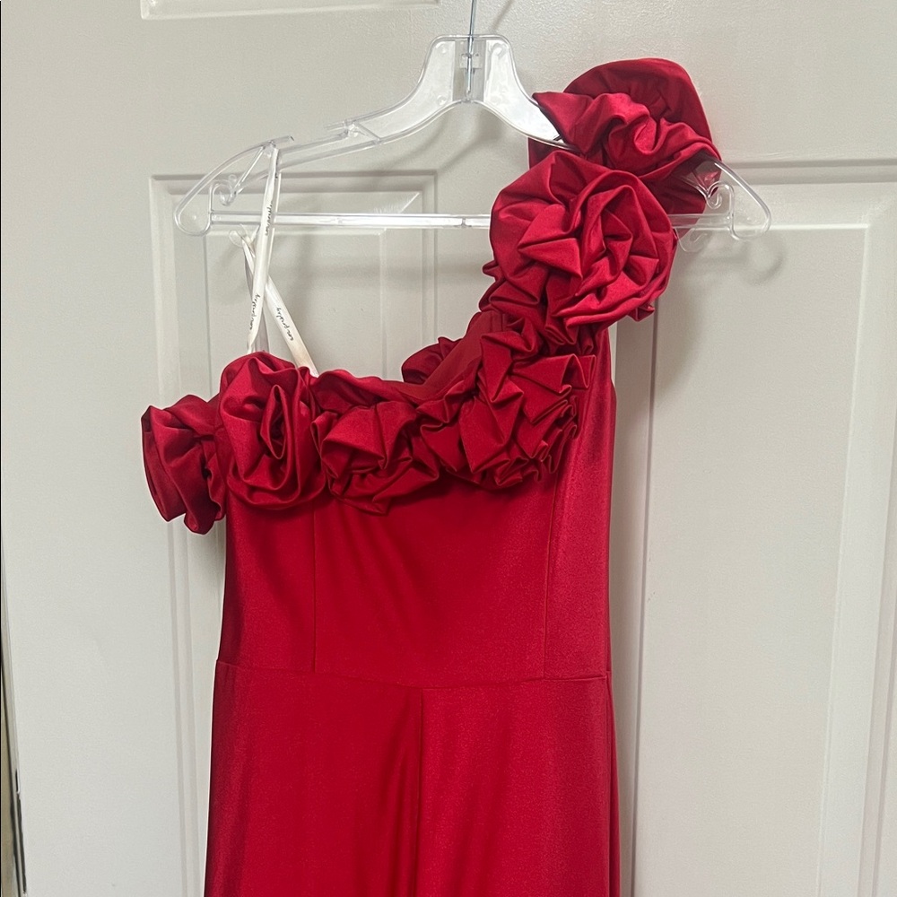 Ava Presley Elegant Red Off-Shoulder Dress - Picture 9 of 17